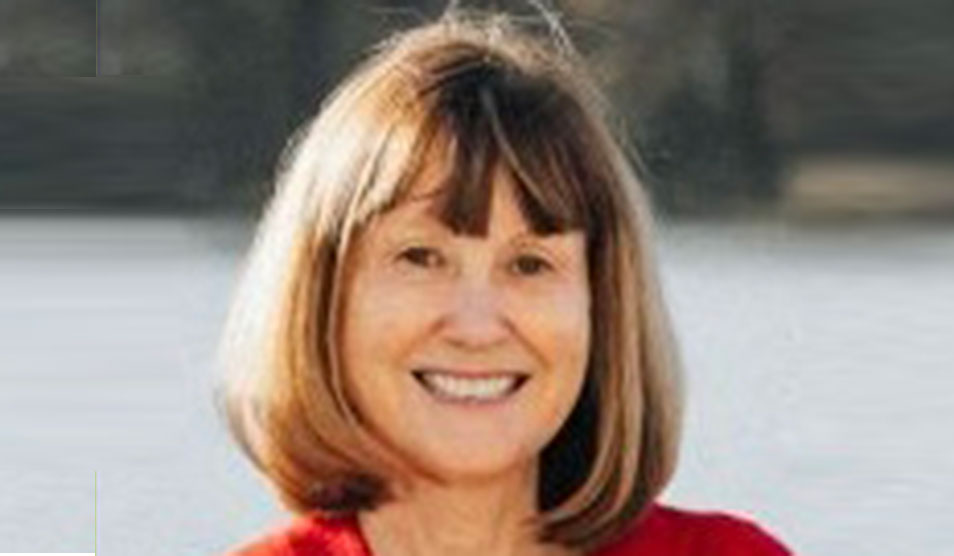 Photo of Dame Alwen Williams smiling